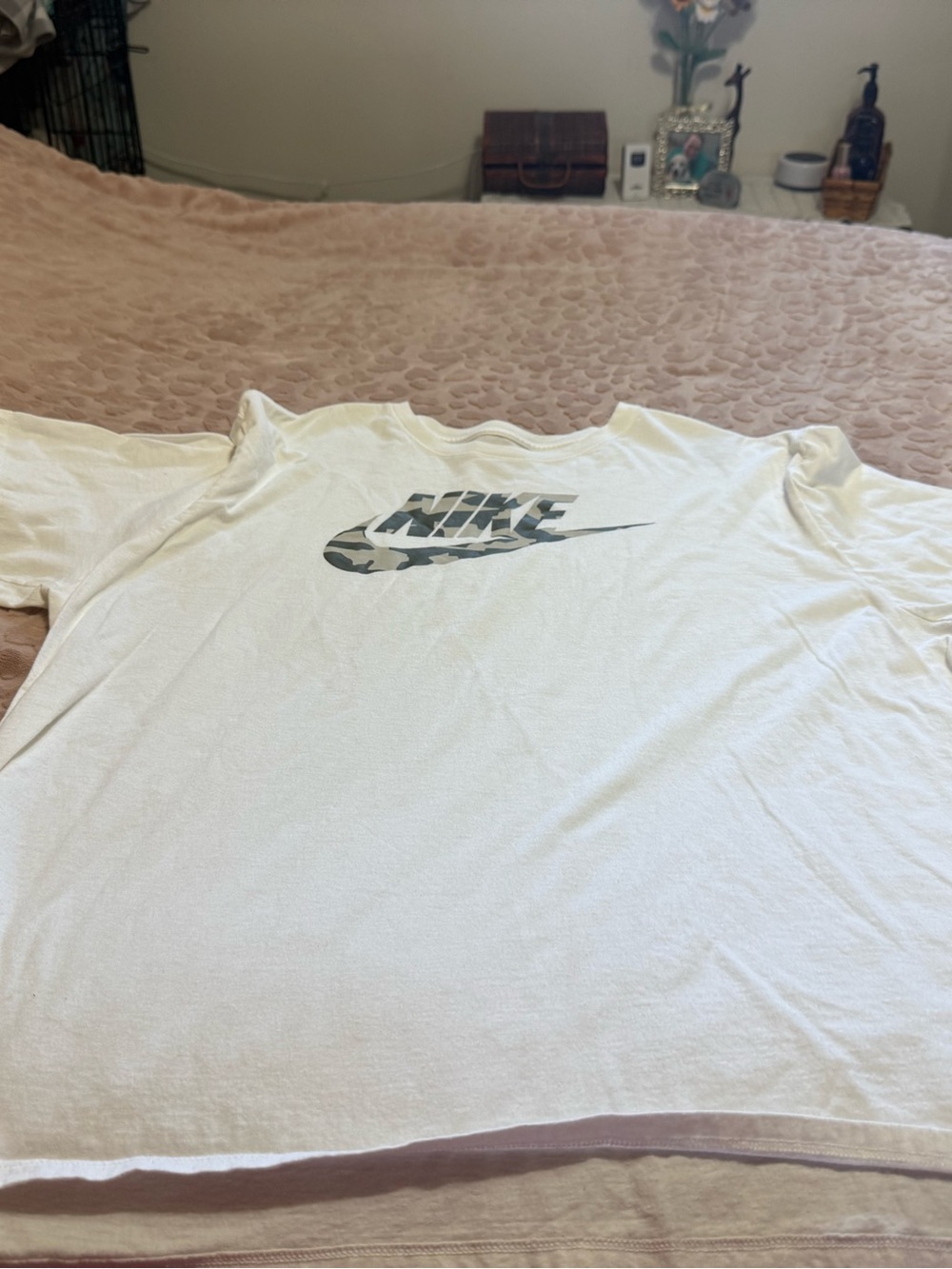 Nike Men’s White Camouflage Short Sleeve Shirt! 3XL
